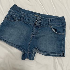 Women’s jean shorts